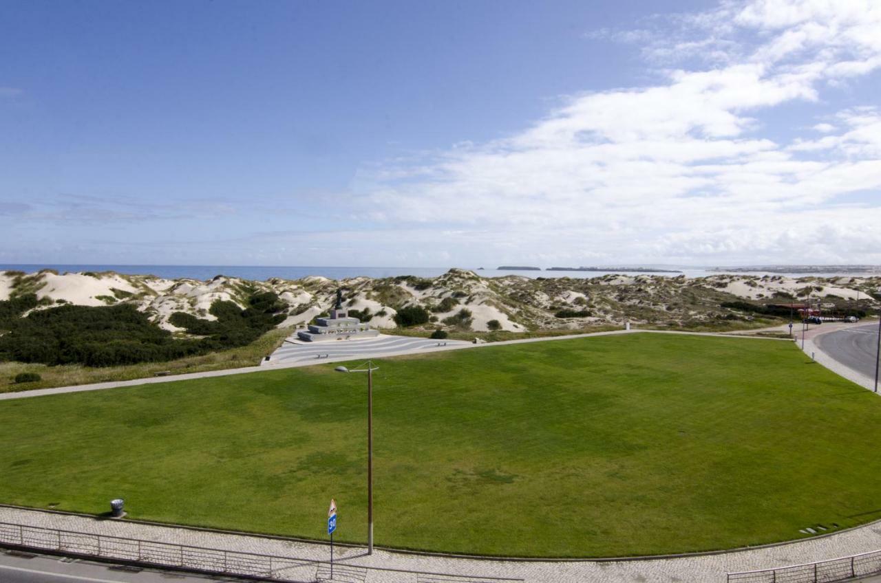 Baywatch Beach House Peniche Apartment Luaran gambar